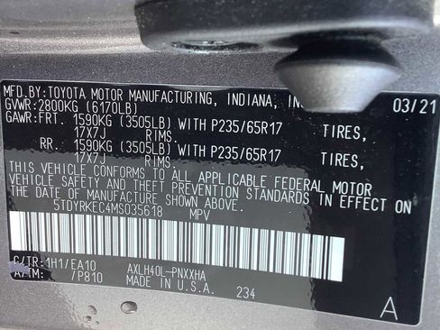 Used 2021 Toyota Sienna XLE image 21