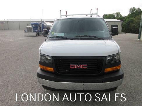 Used 2025 GMC Savana 2500 w/ Driver Convenience Package RWD image 8