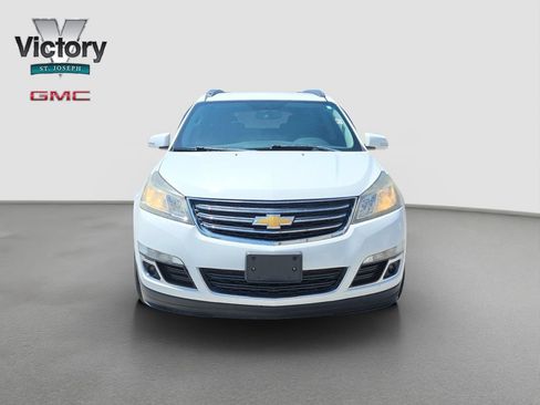 Used 2016 Chevrolet Traverse LT FWD image 2