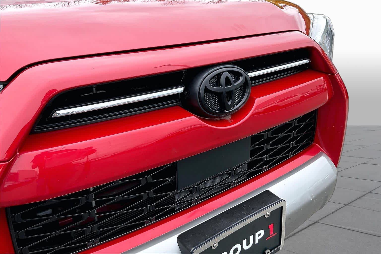 Used 2024 Toyota 4Runner TRD Off-Road Premium w/ Moonroof Package AWD/4WD image 30