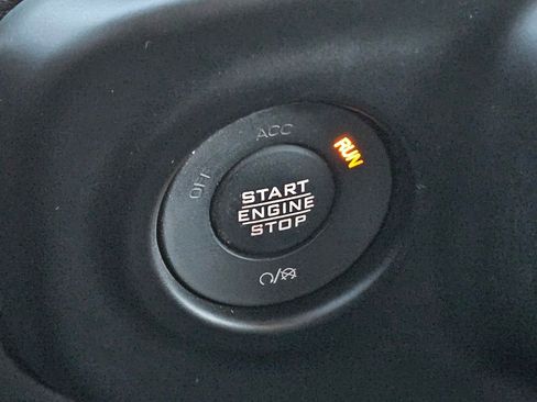 Used 2022 Jeep Wrangler Unlimited Sahara w/ Dual Top Group image 20