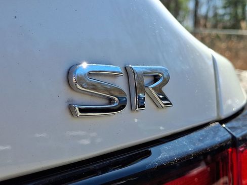 Used 2023 Nissan Sentra SR w/ SR Premium Package image 31