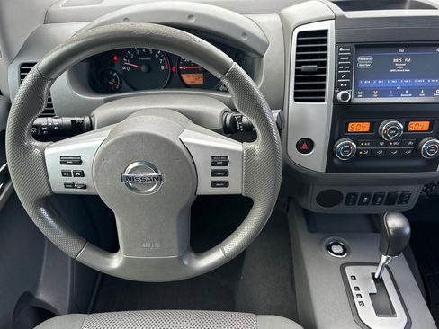 Used 2021 Nissan Frontier SV image 15