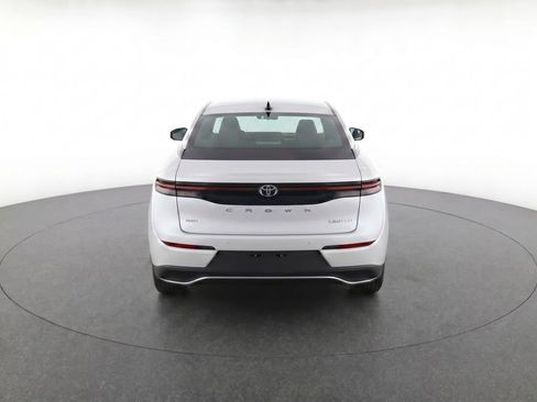 Used 2023 Toyota Crown AWD/4WD image 7
