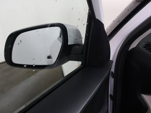 Used 2024 Hyundai Venue SEL image 33