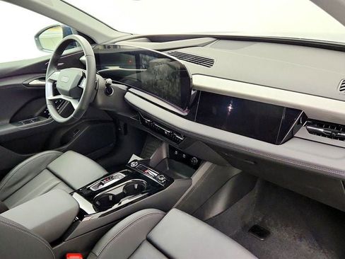 Used 2025 Audi Q6 e-tron Prestige w/ Black Warm Weather Package AWD/4WD image 24