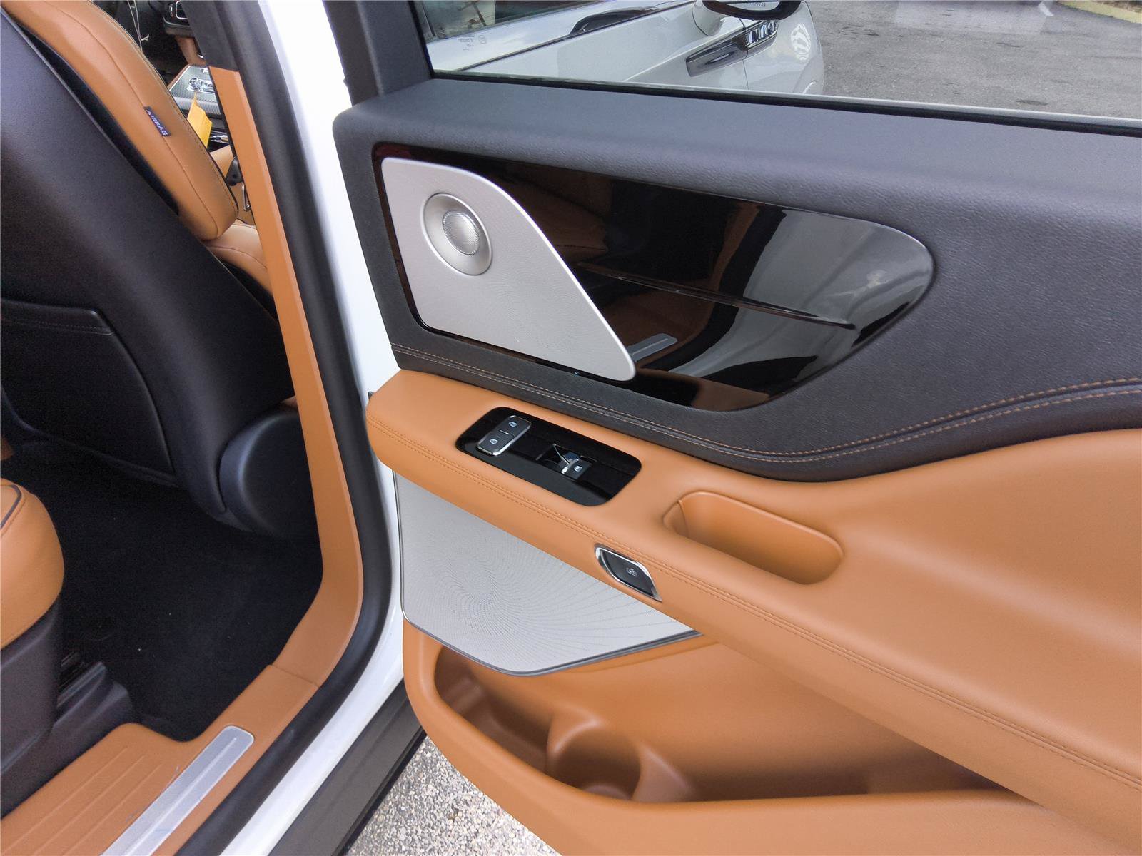 New 2027 Lincoln Aviator Black Label w/ Dynamic Handling Package AWD/4WD image 22