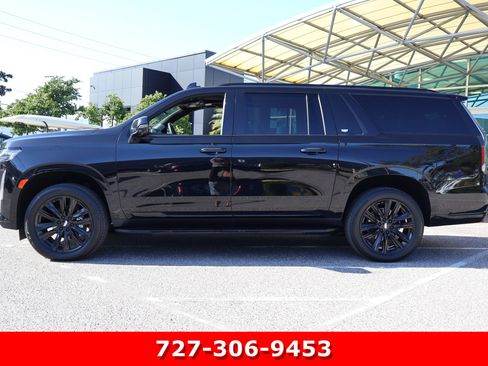 Used 2023 Cadillac Escalade ESV Sport w/ Touring Package image 6