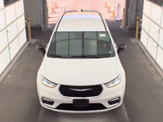 Used 2025 Chrysler Pacifica Select FWD image 7