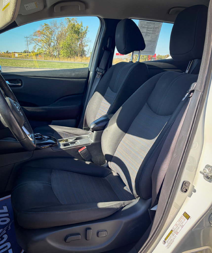 Used 2019 Nissan Leaf SV Plus w/ SV Plus Technology Package FWD image 25