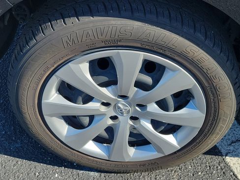 Used 2024 Toyota Corolla LE image 10