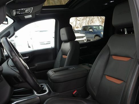 Used 2019 GMC Sierra 1500 AT4 w/ AT4 Premium Package image 9