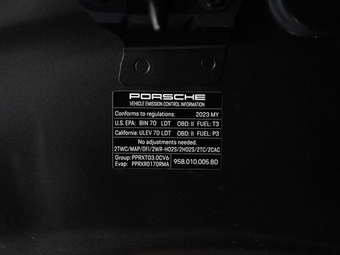 Certified 2023 Porsche Macan S AWD/4WD image 43