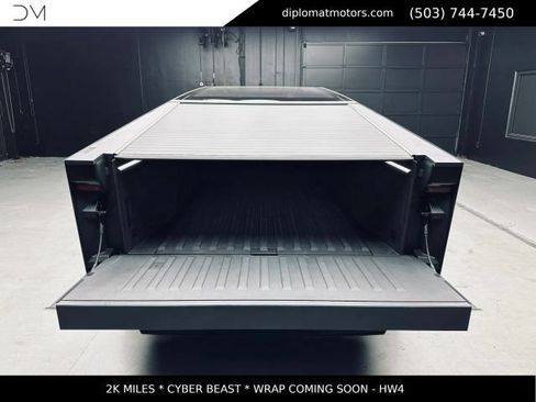 Used 2024 Tesla Cybertruck Cyberbeast AWD/4WD image 42