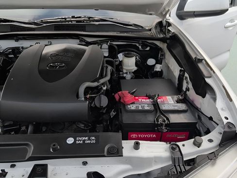 Used 2019 Toyota Tacoma 2WD Double Cab image 43