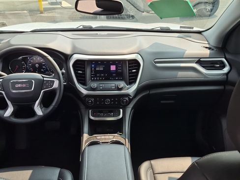 Certified 2023 GMC Acadia SLT w/ Technology Package FWD image 19