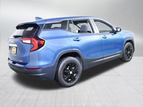 Used 2024 GMC Terrain SLE AWD/4WD image 7