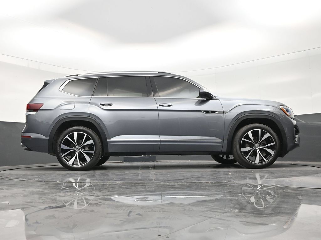 Used 2025 Volkswagen Atlas SEL Premium R-Line AWD/4WD image 25