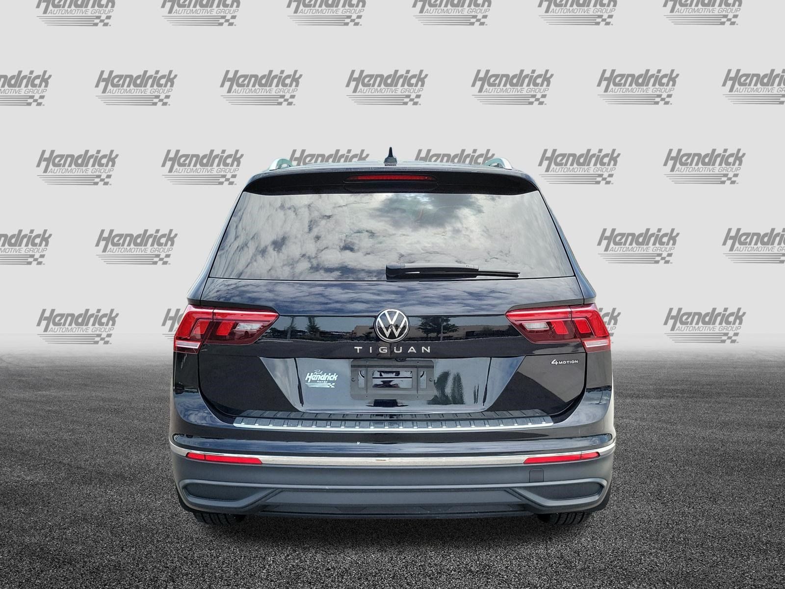 Used 2024 Volkswagen Tiguan Wolfsburg Edition w/ MDO Package, Two-Row AWD/4WD image 6