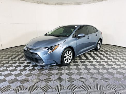 Used 2024 Toyota Corolla LE FWD image 7