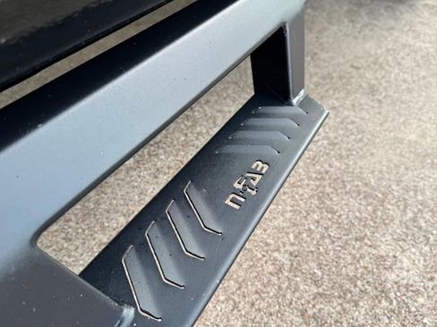 Used 2022 Chevrolet Colorado LT w/ Luxury Package AWD/4WD image 8