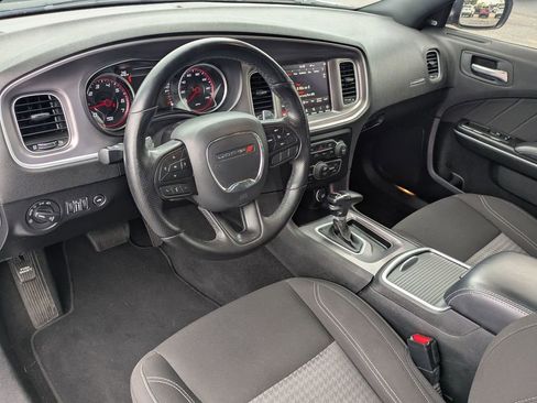 Used 2022 Dodge Charger SXT image 18