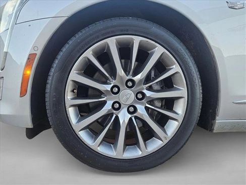 Used 2018 Cadillac CT6 Luxury image 25