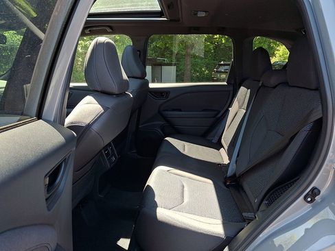 Used 2025 Subaru Forester Premium AWD/4WD image 10
