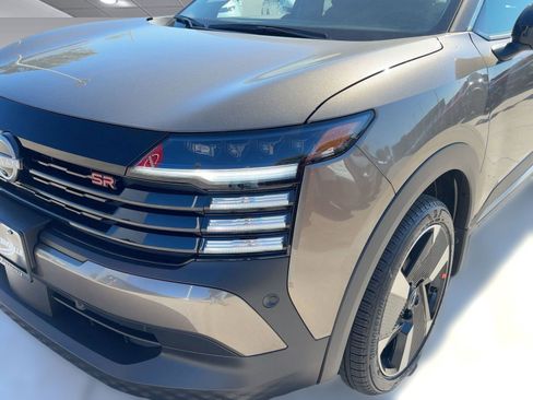 New 2026 Nissan Kicks SR w/ Cold Weather Package image 11