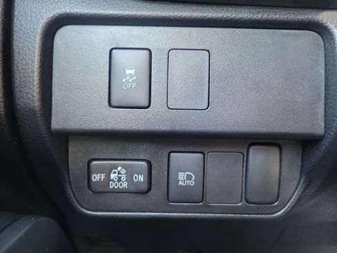 Used 2022 Toyota Tacoma SR image 19