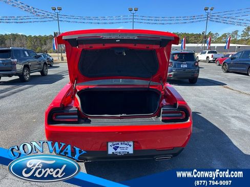 Used 2022 Dodge Challenger GT image 8