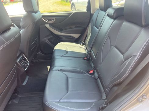 Used 2023 Subaru Forester Limited AWD/4WD image 12