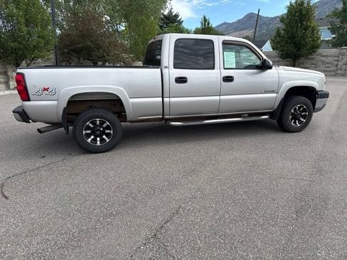 Used 2004 Chevrolet Silverado 2500 LS AWD/4WD image 11
