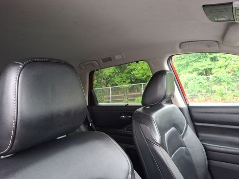 Used 2023 Nissan Pathfinder SL AWD/4WD image 13