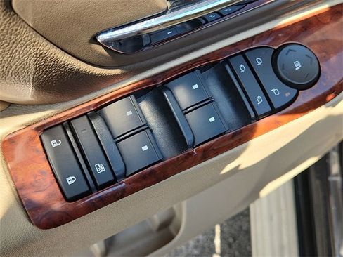 Certified 2013 Chevrolet Suburban LTZ image 23