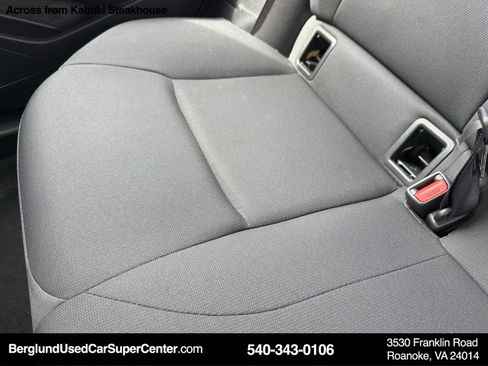 Used 2023 Toyota Corolla LE image 29