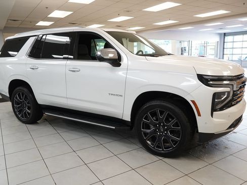 New 2025 Chevrolet Tahoe Premier w/ Sun And Tow Package AWD/4WD image 17