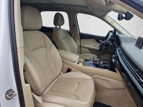 Used 2019 Audi Q7 3.0T Prestige w/ Prestige Package image 16