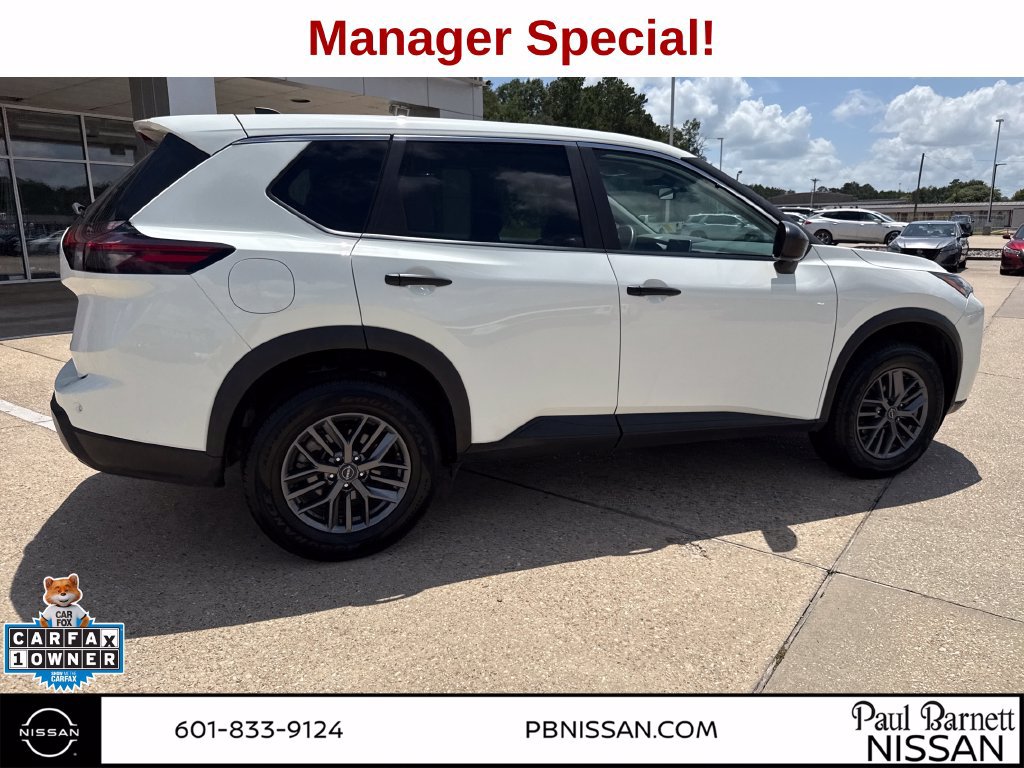 Used 2025 Nissan Rogue S FWD image 11
