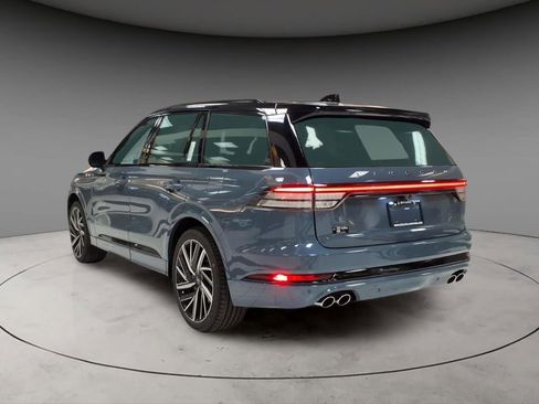 New 2026 Lincoln Aviator Black Label AWD/4WD image 3