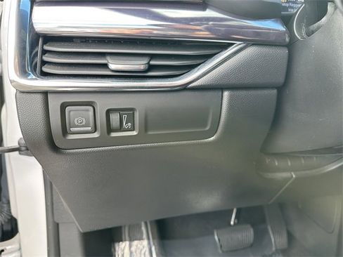 Used 2022 Cadillac XT4 Luxury w/ Cold Weather Package image 29