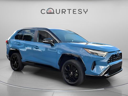 Used 2023 Toyota RAV4 XSE image 10