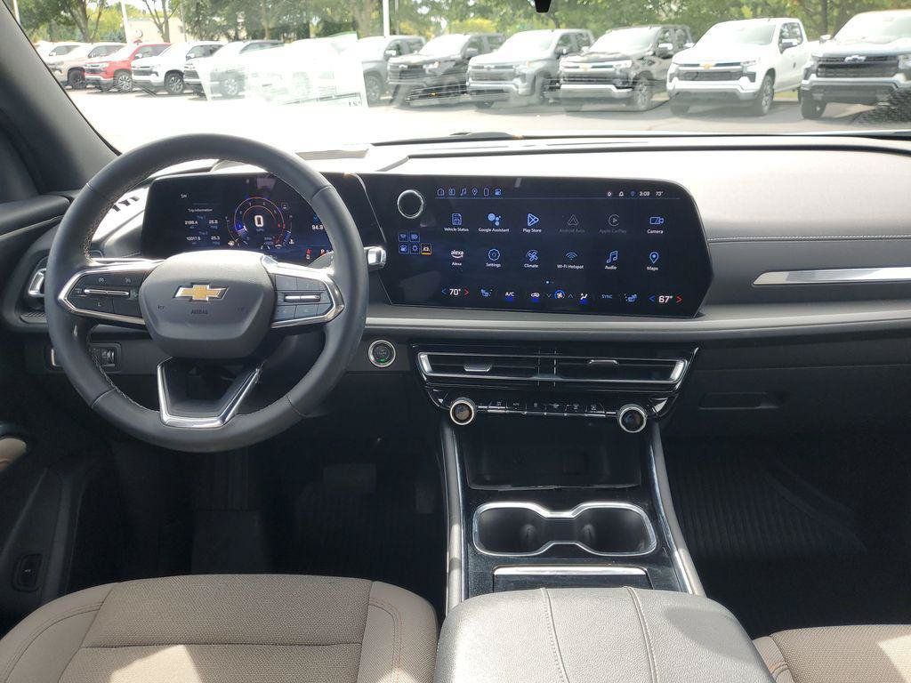 Used 2024 Chevrolet Traverse LT w/ LPO, Floor Liner Package AWD/4WD image 24