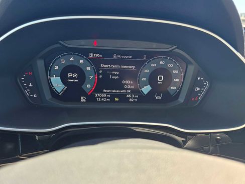 Used 2024 Audi Q3 2.0T Premium image 27