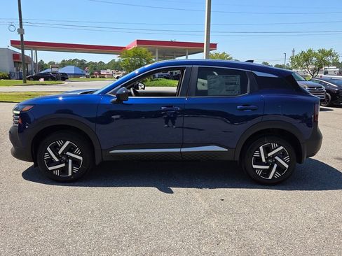 New 2026 Nissan Kicks SV FWD image 2