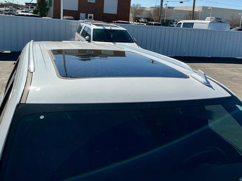 Used 2022 GMC Yukon Denali w/ Denali Ultimate Package image 12