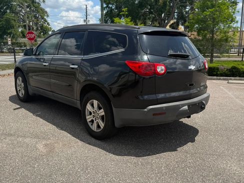 Used 2011 Chevrolet Traverse LT w/ Personal Connectivity Package FWD image 8
