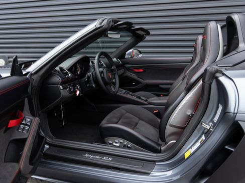 Used 2025 Porsche 718 Boxster Spyder RS image 24