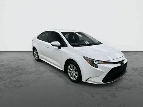 Used 2026 Toyota Corolla LE FWD image 6