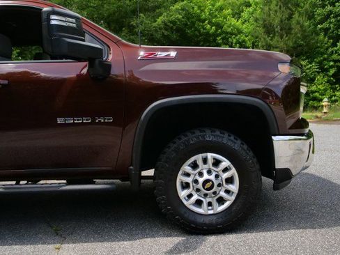 Used 2024 Chevrolet Silverado 2500 LT w/ Safety Package AWD/4WD image 40